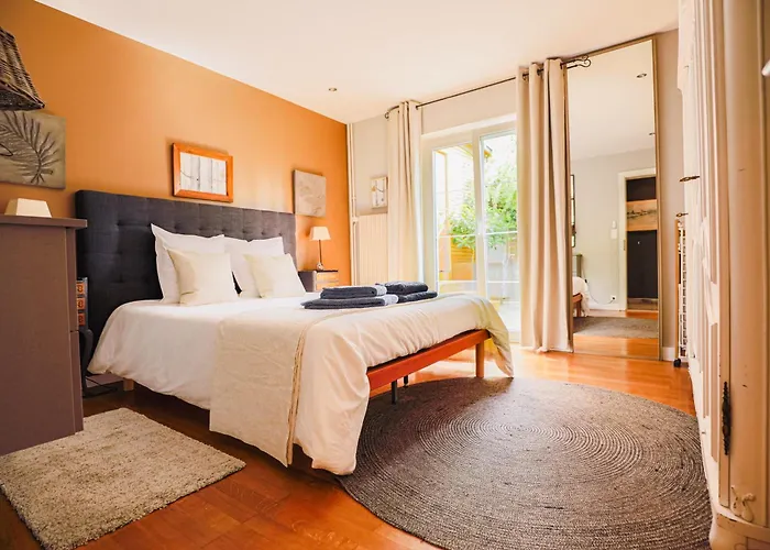 Cosy Avec Jardin Privatif Classe 4 Etoiles *